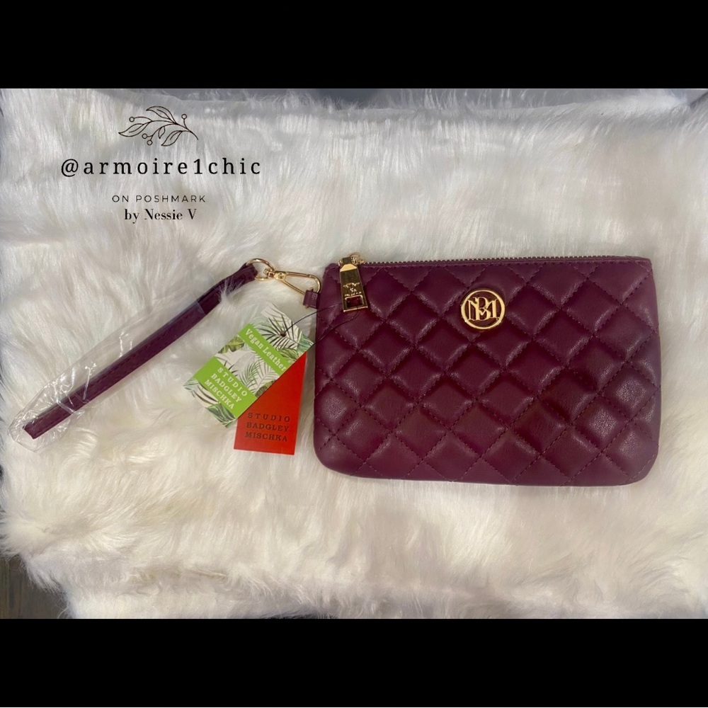 BADGLEY MISCHKA | Diamond Quilted Pattern Vegan Leather Wristlet | Burgundy - Picture 10 of 10